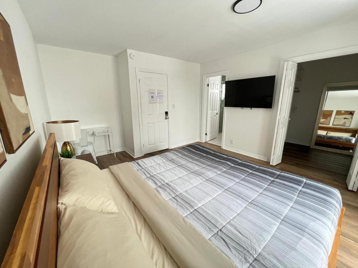 Letitia Heights !E Spacious And Quiet Private Bedroom With Private Bathroom Barrie Esterno foto