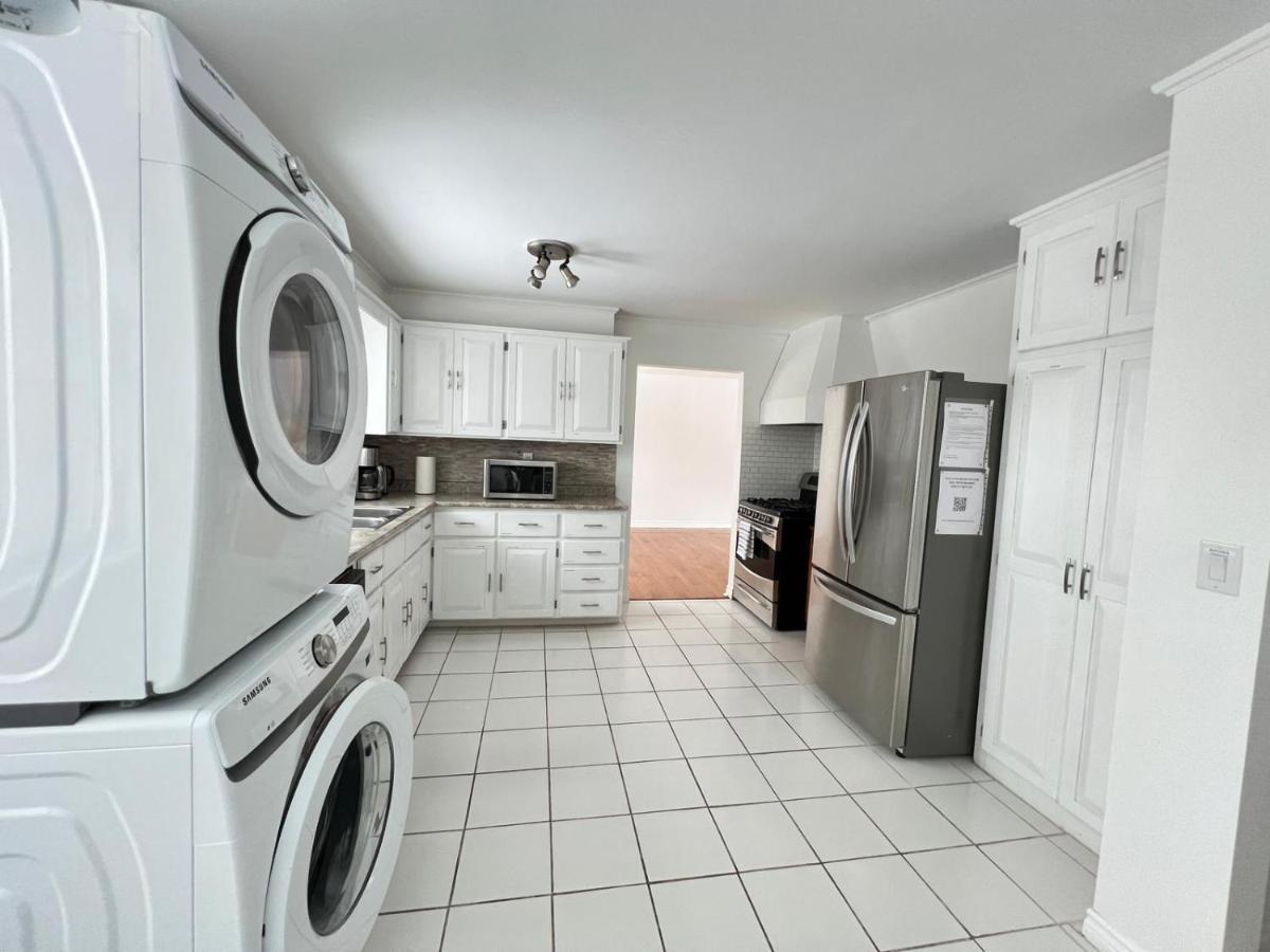 Letitia Heights !E Spacious And Quiet Private Bedroom With Private Bathroom Barrie Esterno foto